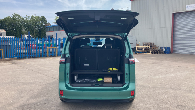 Volkswagen ID. Buzz 210kW Style Pro 86kWh 5dr LWB Auto [7St/Design+] Electric Estate - Image 19
